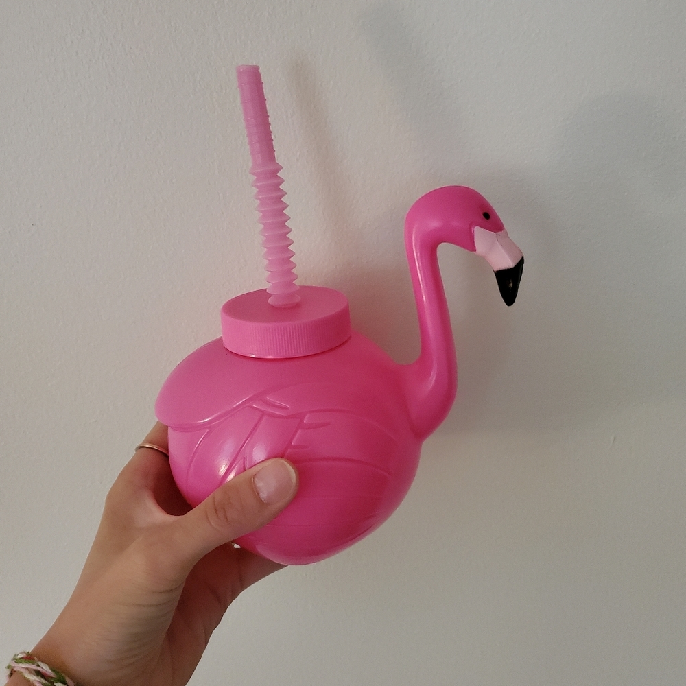 SOLD Flamingo Cup w straw